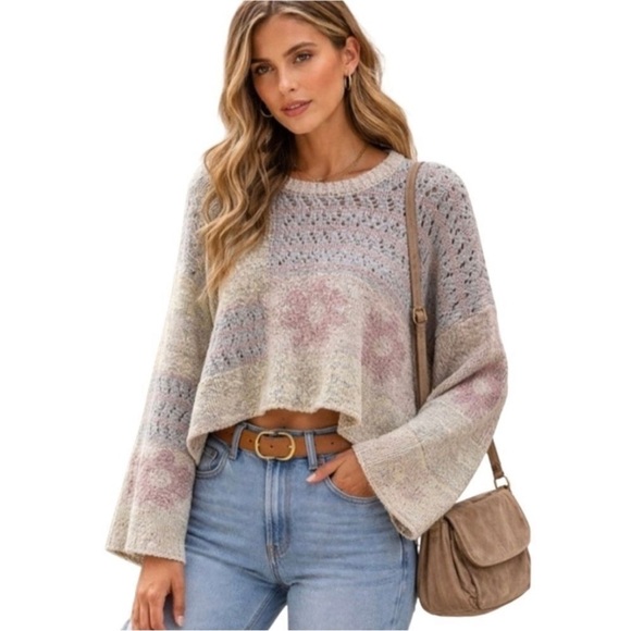 Sincerly Jules Sweaters - Sincerely Jules NWT pastel knit crew neck cropped floral bell sleeve sweater